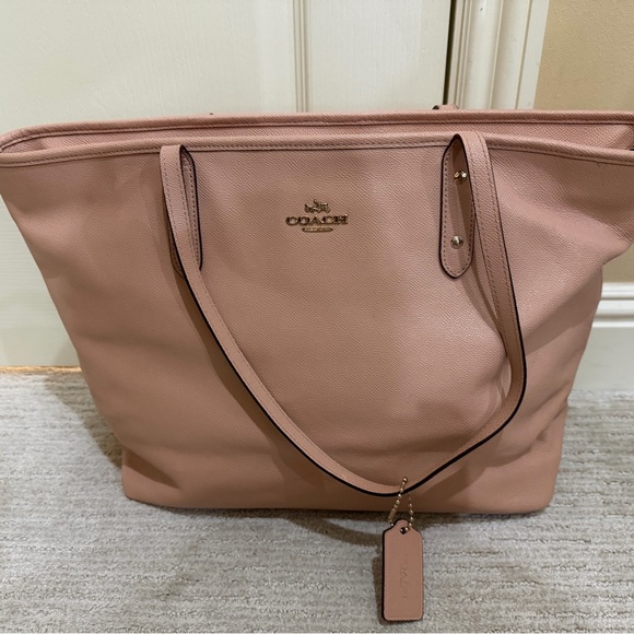 Coach Blush Pink Leather Tote with Gold Logo - Picture 2 of 5